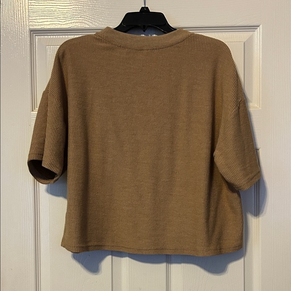 Relex Tan Ribbed Short Sleeve Top. Cropped - Picture 4 of 4